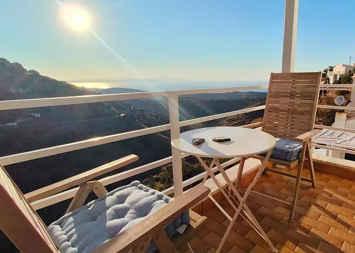 Daire Aggelos & Melina - Enjoy Sunset From Melina Ioulis